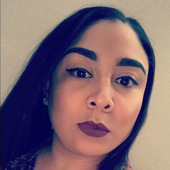 Meet your Posher, Hilda - Picture 1 of 1